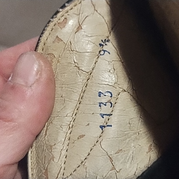 Gringo men's size 9 and 1/2 black cowboy boots - Picture 3 of 7